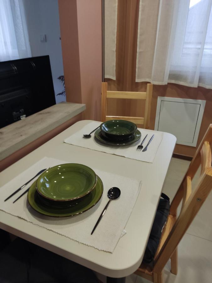 Apartmani Sladjana Novi Sad Buitenkant foto