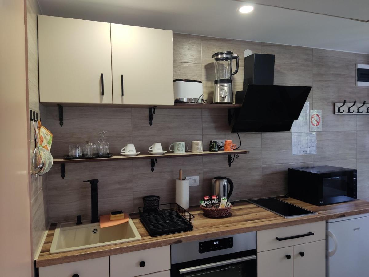Apartmani Sladjana Novi Sad Buitenkant foto