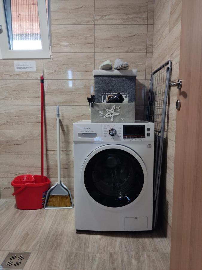 Apartmani Sladjana Novi Sad Buitenkant foto